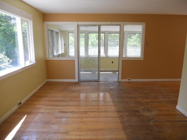 116 Euclid Circle Oak Ridge, TN 37830 - Photo 3 of 26 din rm