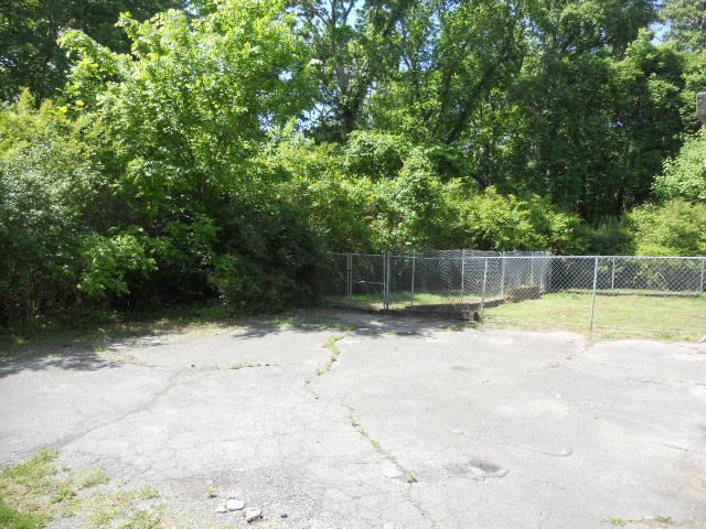 116 Euclid Circle Oak Ridge, TN 37830 - Photo 21 of 26 back yard