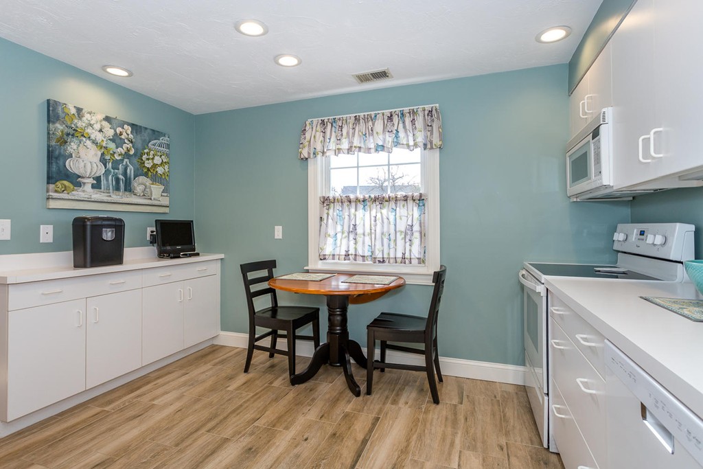 407 Erin Road, Unit 407 Stoughton, MA 02072 - Photo 11 of 24 Gallery Image 11