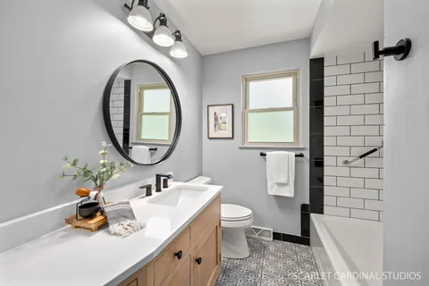 $675,000 | 17 Meisinger Lane, Naperville, IL 60540