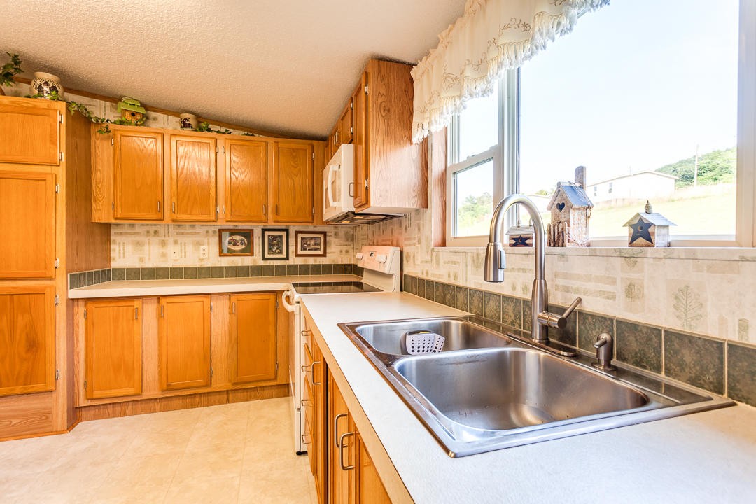 125 Clearwater Ridge Maynardville, TN 37807 - Photo 5 of 19 Gallery Image 5