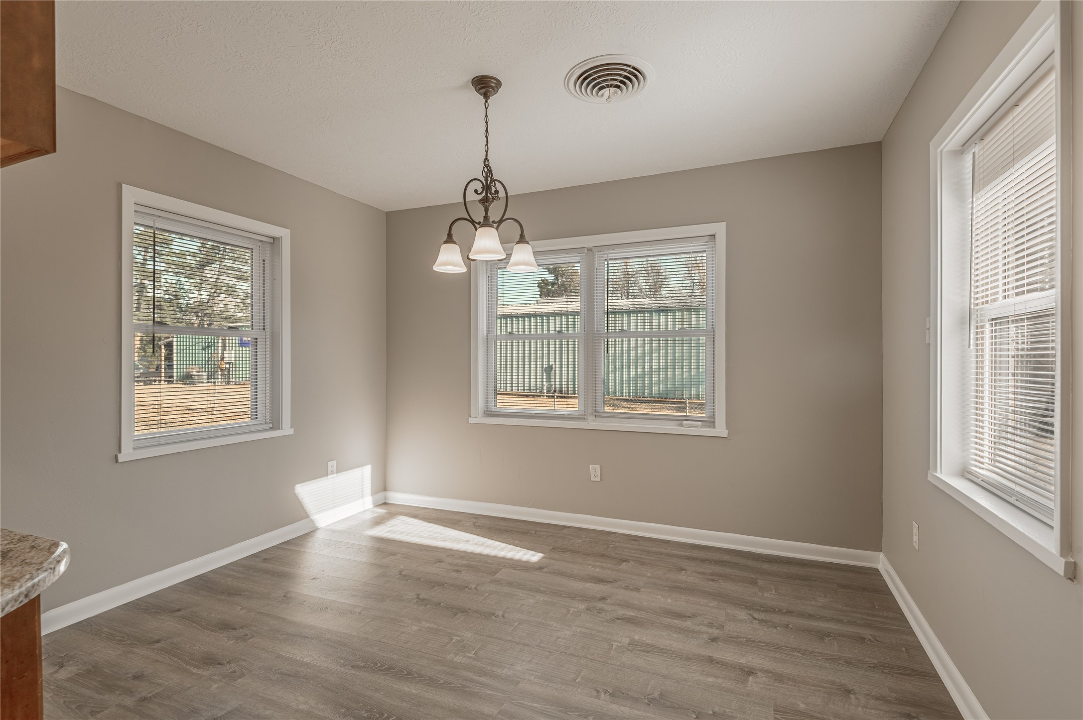 2201 Badger Lane Huntsville, TX 77320 - Photo 21 of 32