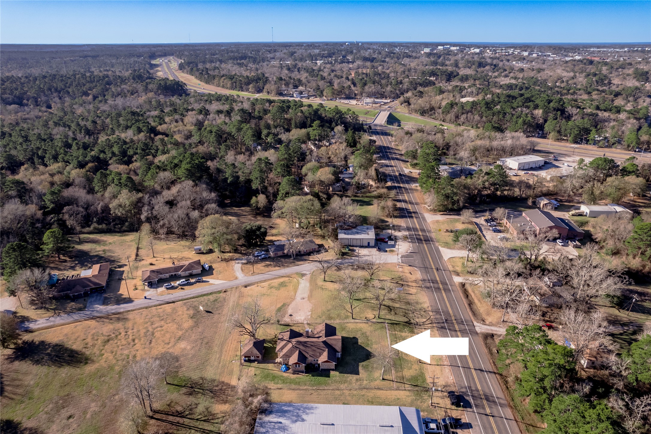 2201 Badger Lane Huntsville, TX 77320 - Photo 9 of 32