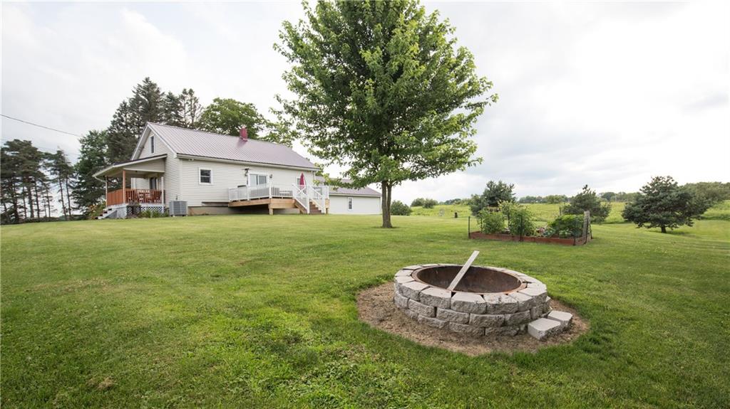 219 East Valcourt Road Grove City, PA 16127 - Photo 2 of 25 Gallery Image 2