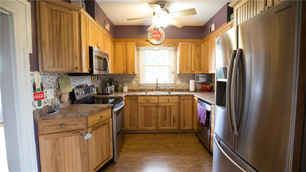 219 East Valcourt Road Grove City, PA 16127 - Photo 11 of 25 Gallery Image 11