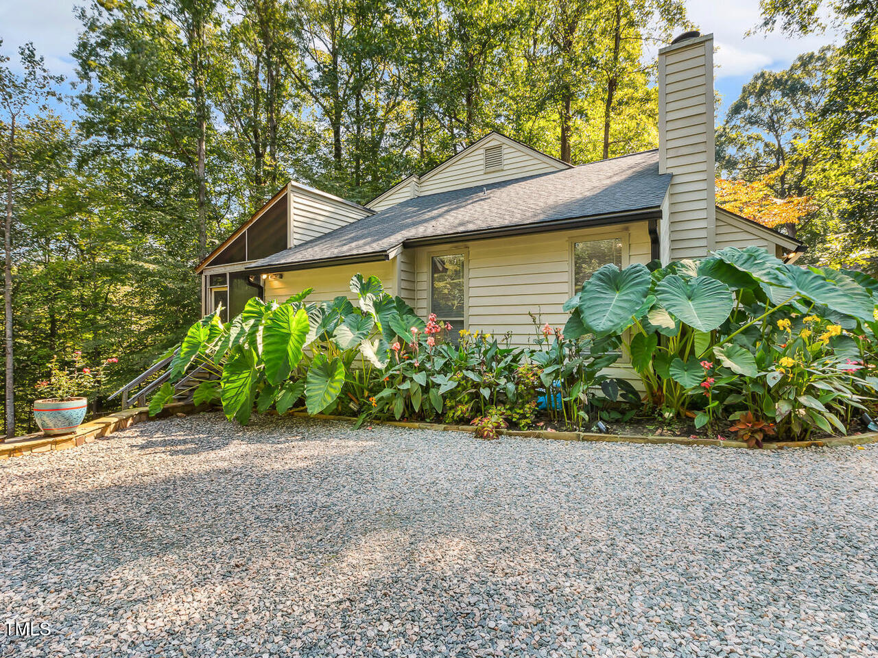 3900 Maplefield Drive Raleigh, NC 27613 - Photo 51 of 58 3900 Maplefield Dr Raleigh NC 27613 USA-