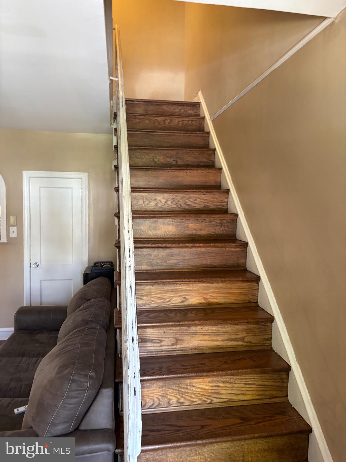 408 Slocum Street Philadelphia, PA 19119 - Photo 4 of 36