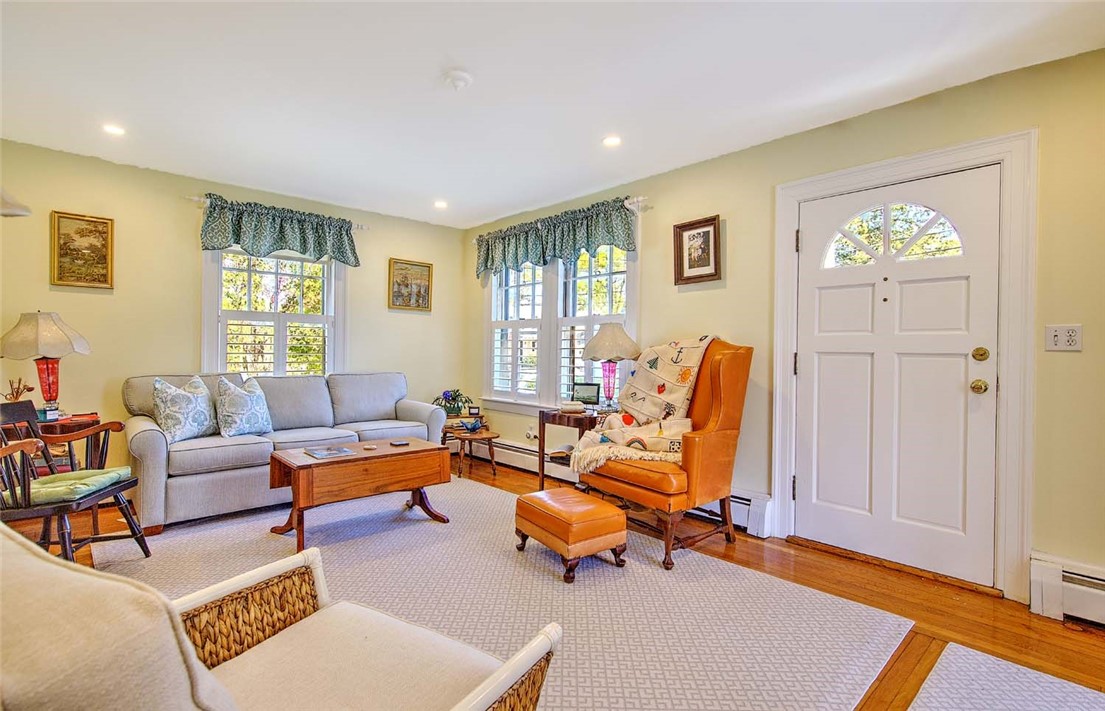 119 Alfred Drowne Road Barrington, RI 02806 - Photo 8 of 50