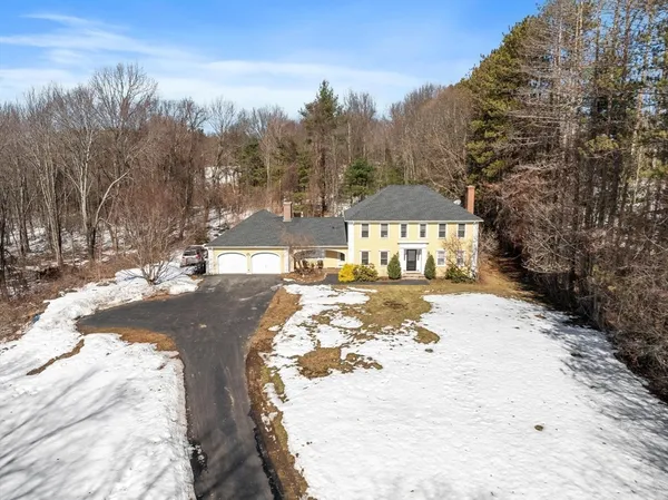 $650,000 | 92 Prospect Street, Lunenburg, MA 01462