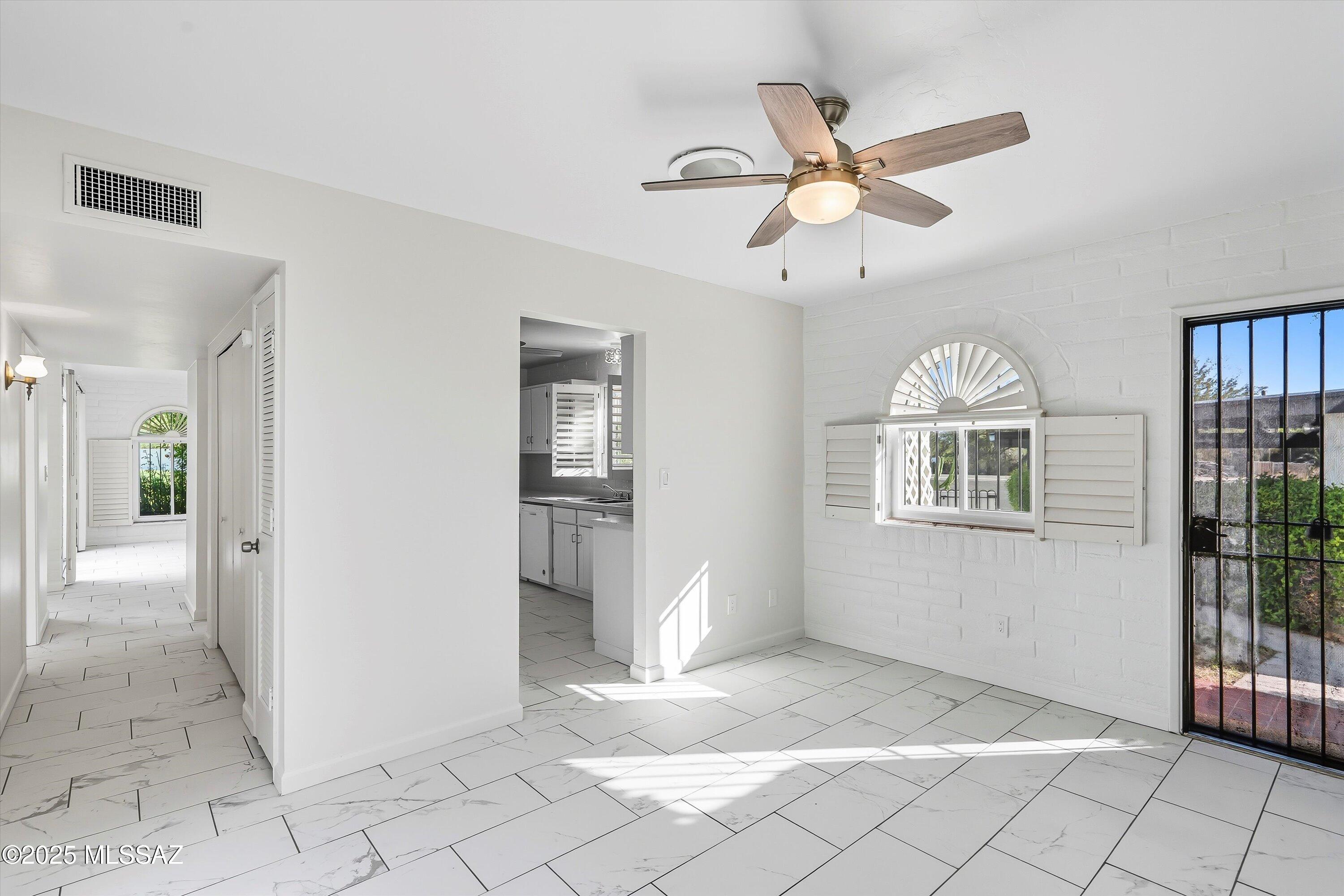 700 West Roller Coaster Road Tucson, AZ 85704 - Photo 22 of 50 Gallery Image 22
