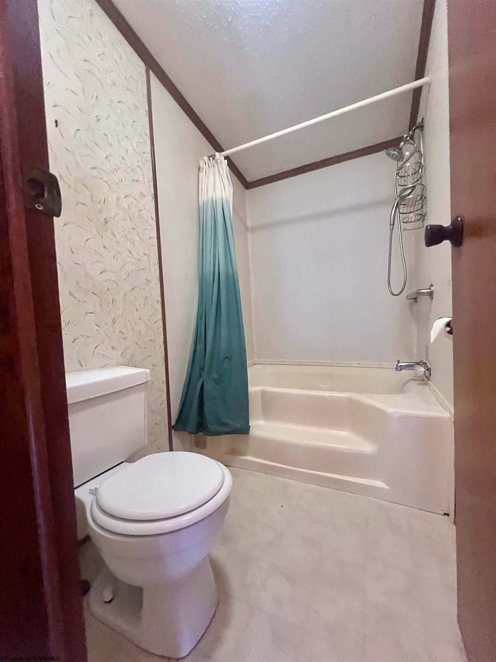 3777 Green Valley Road Bridgeport, WV 26330 - Photo 14 of 21 Gallery Image 14