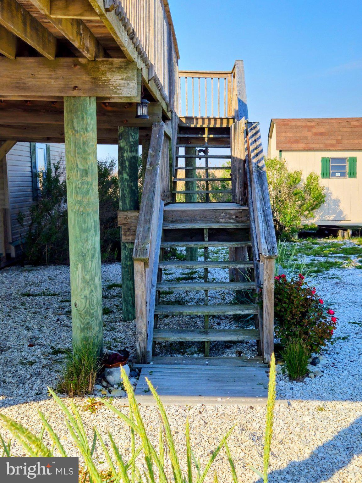 167 Cove Road Newport, NJ 08345 - Photo 5 of 38 Charming steps to coastal retreat.