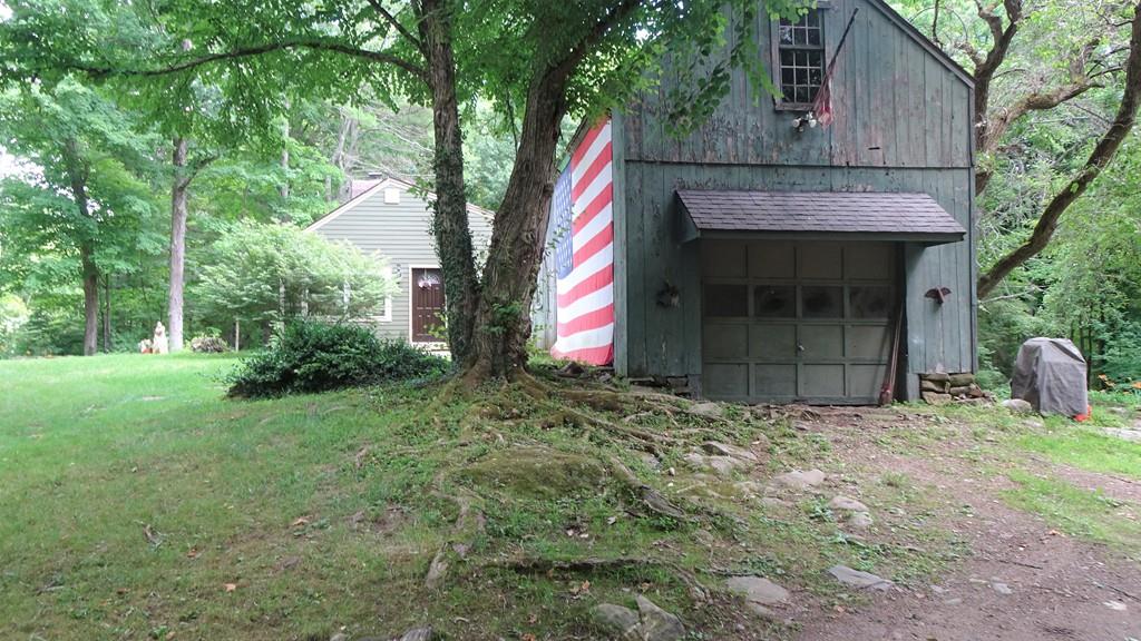 217 W Road Petersham, MA 01366 - Photo 2 of 11