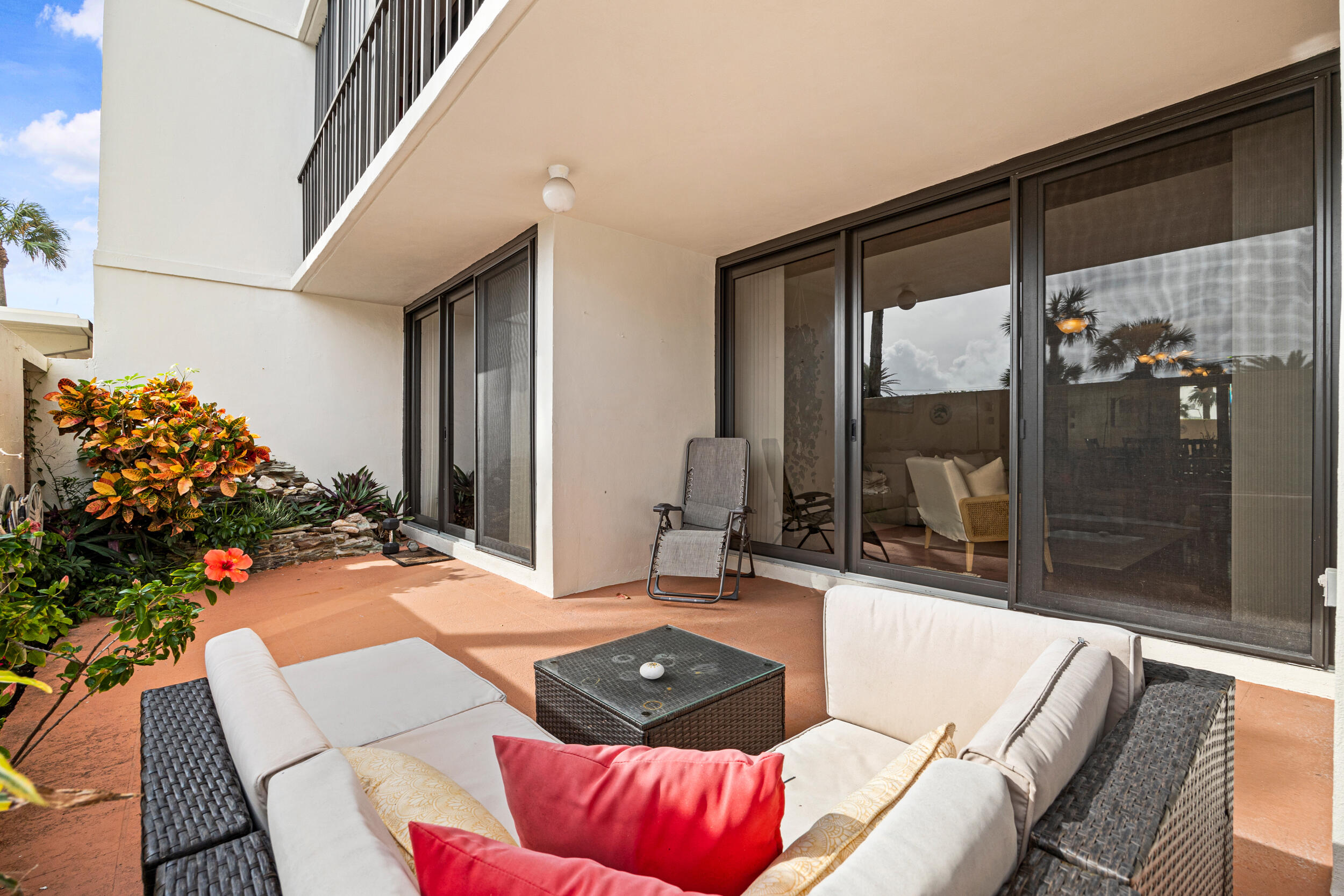 225 South Beach Road, Unit 102 Tequesta, FL 33469 - Photo 24 of 34 0s9a9330