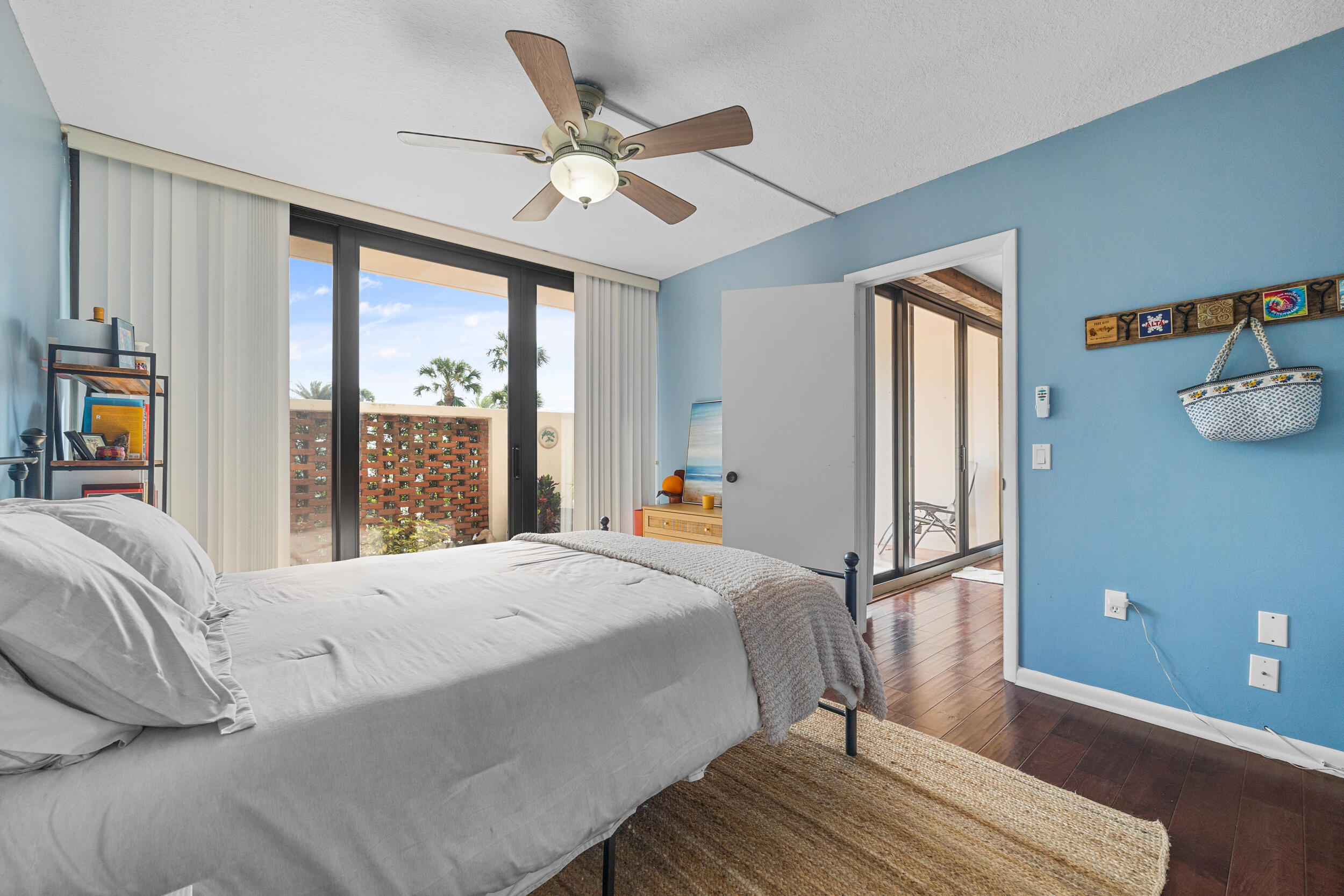 225 South Beach Road, Unit 102 Tequesta, FL 33469 - Photo 4 of 34 0s9a9206