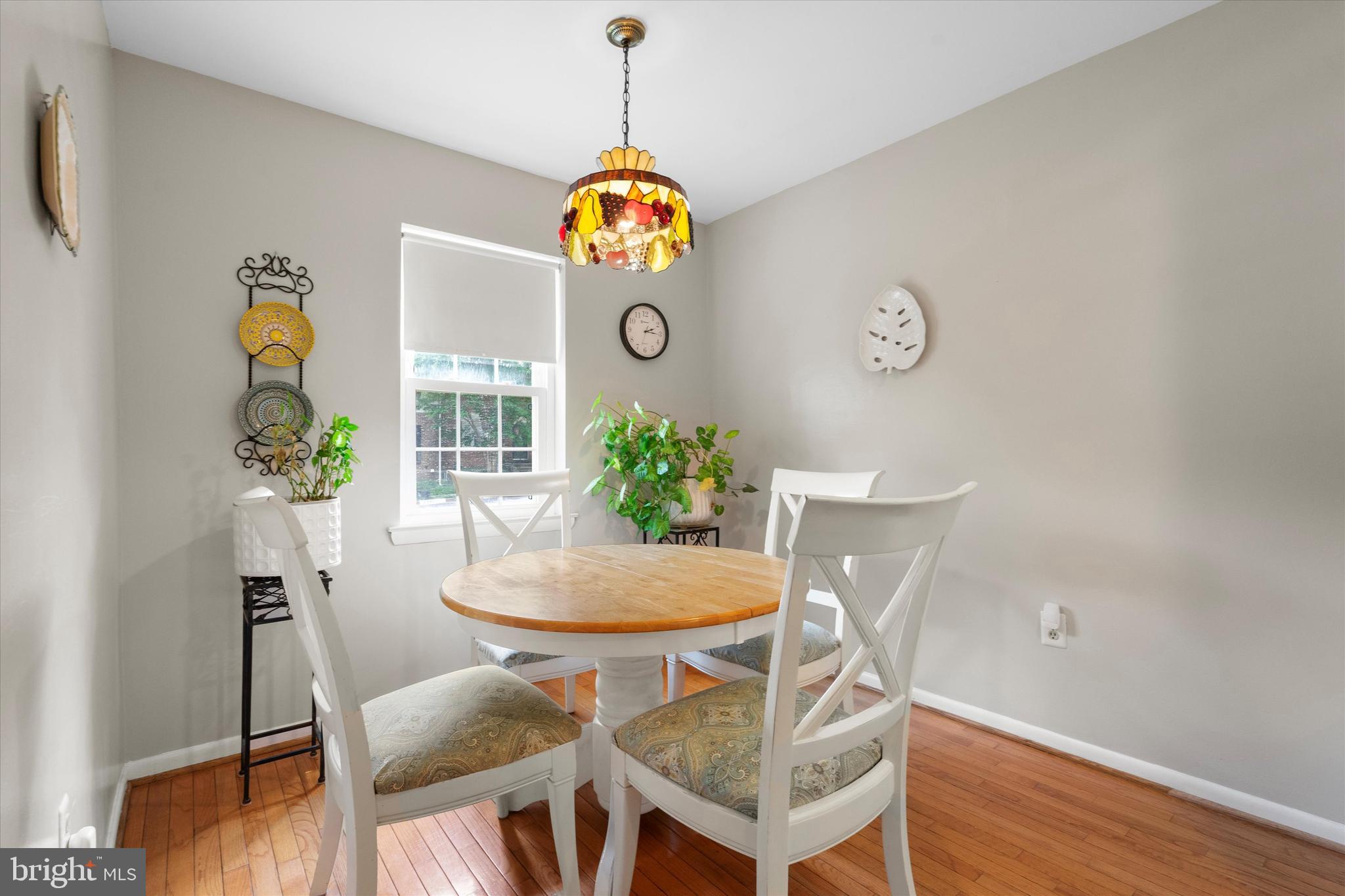 5504 Winford Court Fairfax, VA 22032 - Photo 11 of 61 a view of a dining room with furniture and wooden floor