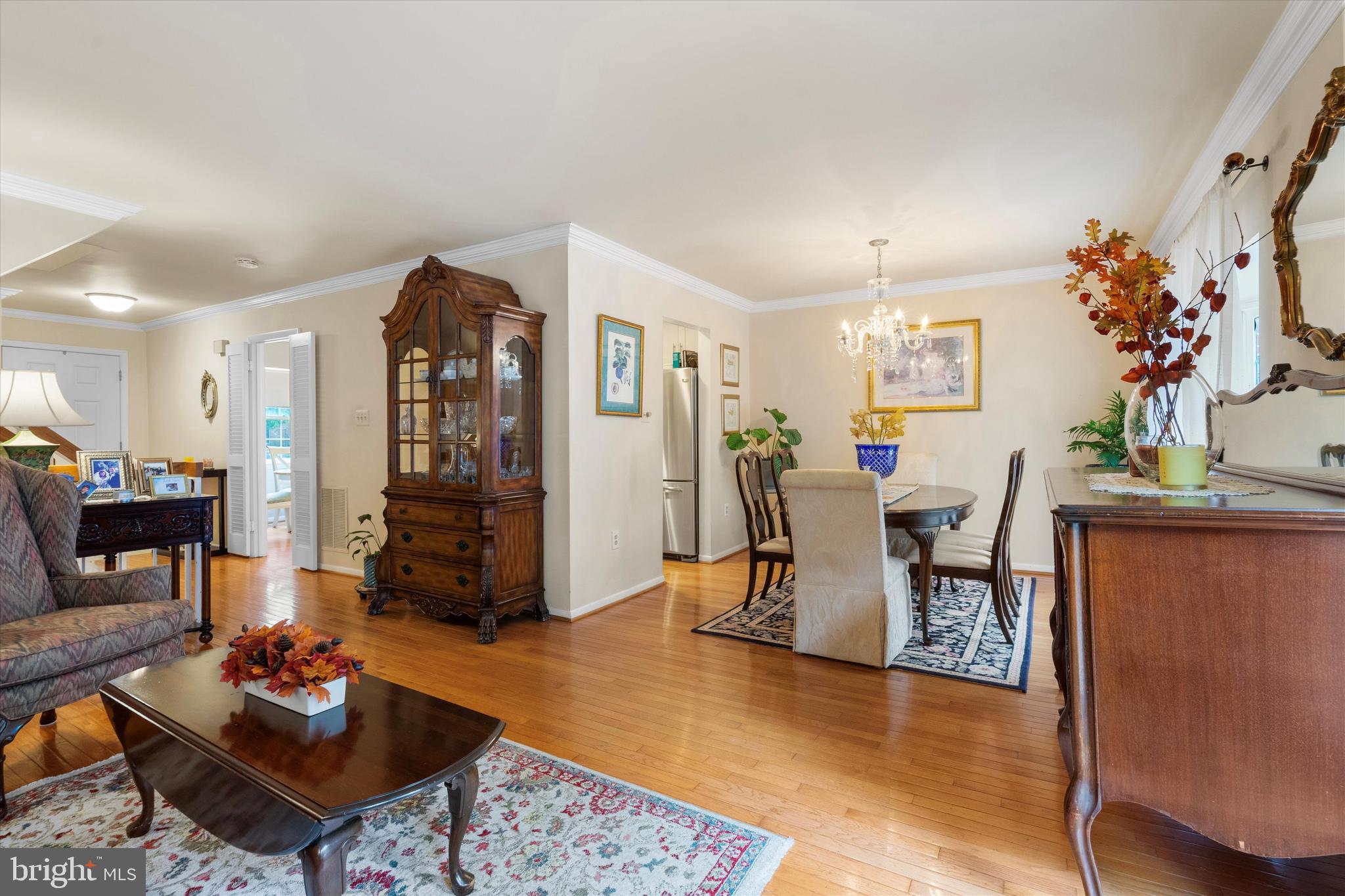 5504 Winford Court Fairfax, VA 22032 - Photo 16 of 61 a living room with furniture and wooden floor