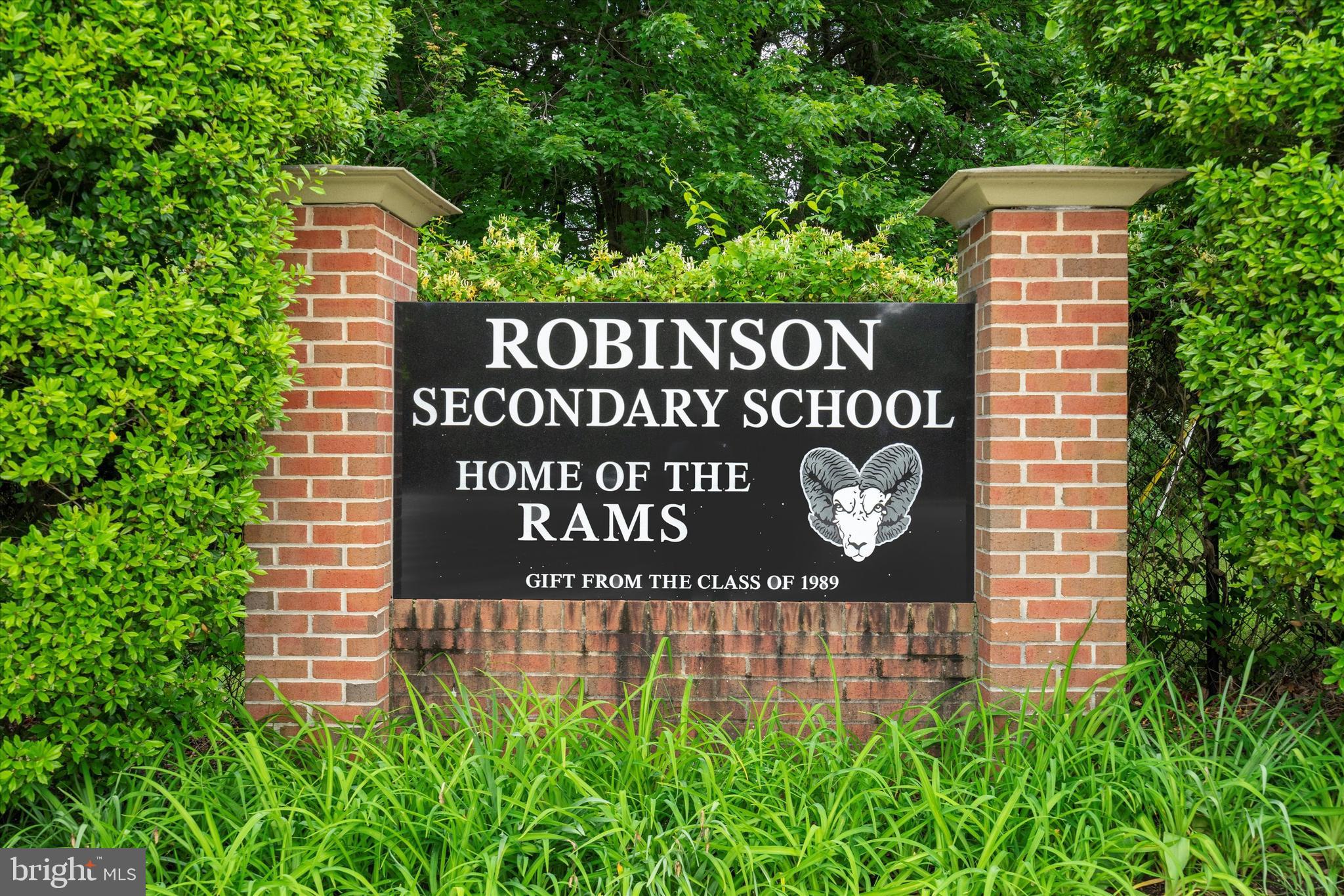 5504 Winford Court Fairfax, VA 22032 - Photo 56 of 61 a sign on the side of a building