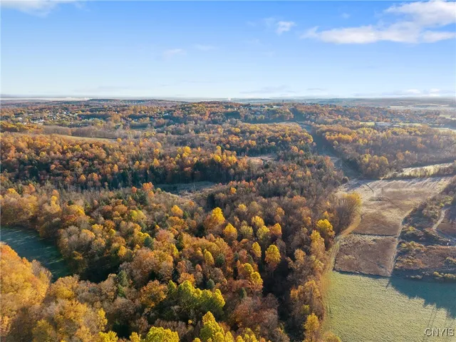 $349,900 | 5691 Ike Dixon Road, Camillus, NY 13031