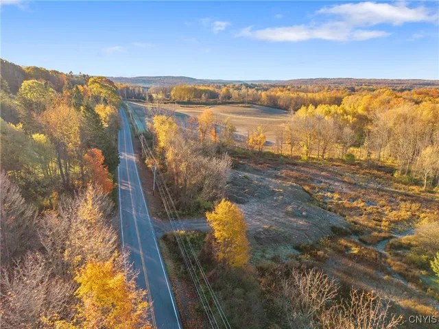 $349,900 | 5691 Ike Dixon Road, Camillus, NY 13031