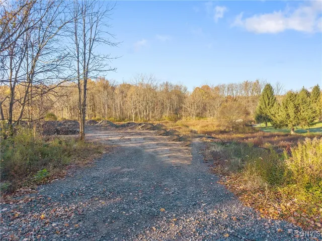 $349,900 | 5691 Ike Dixon Road, Camillus, NY 13031