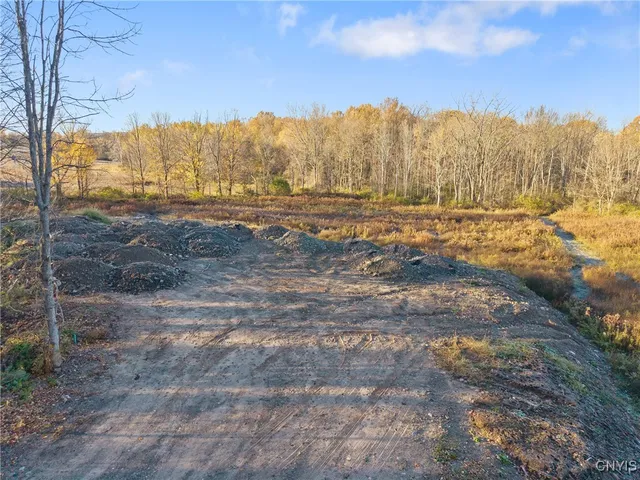 $349,900 | 5691 Ike Dixon Road, Camillus, NY 13031