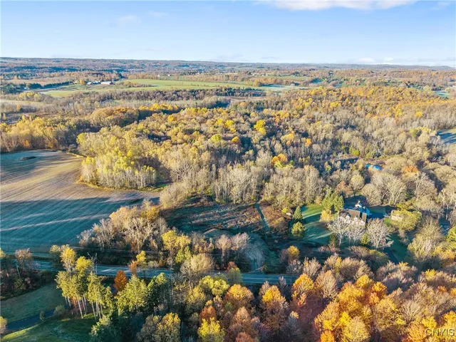 $349,900 | 5691 Ike Dixon Road, Camillus, NY 13031