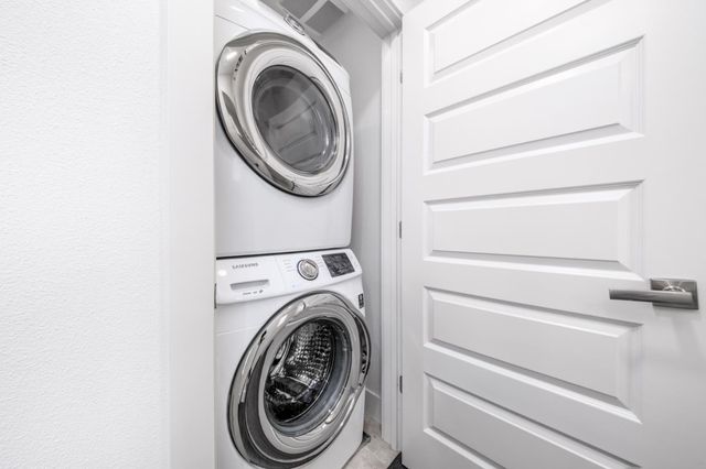 a close up view of washer and dryer