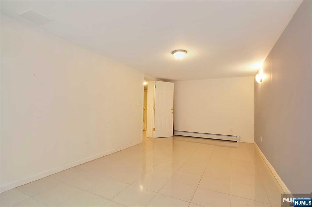 35 A Edgewater Place Edgewater, NJ 07020 - Photo 19 of 23