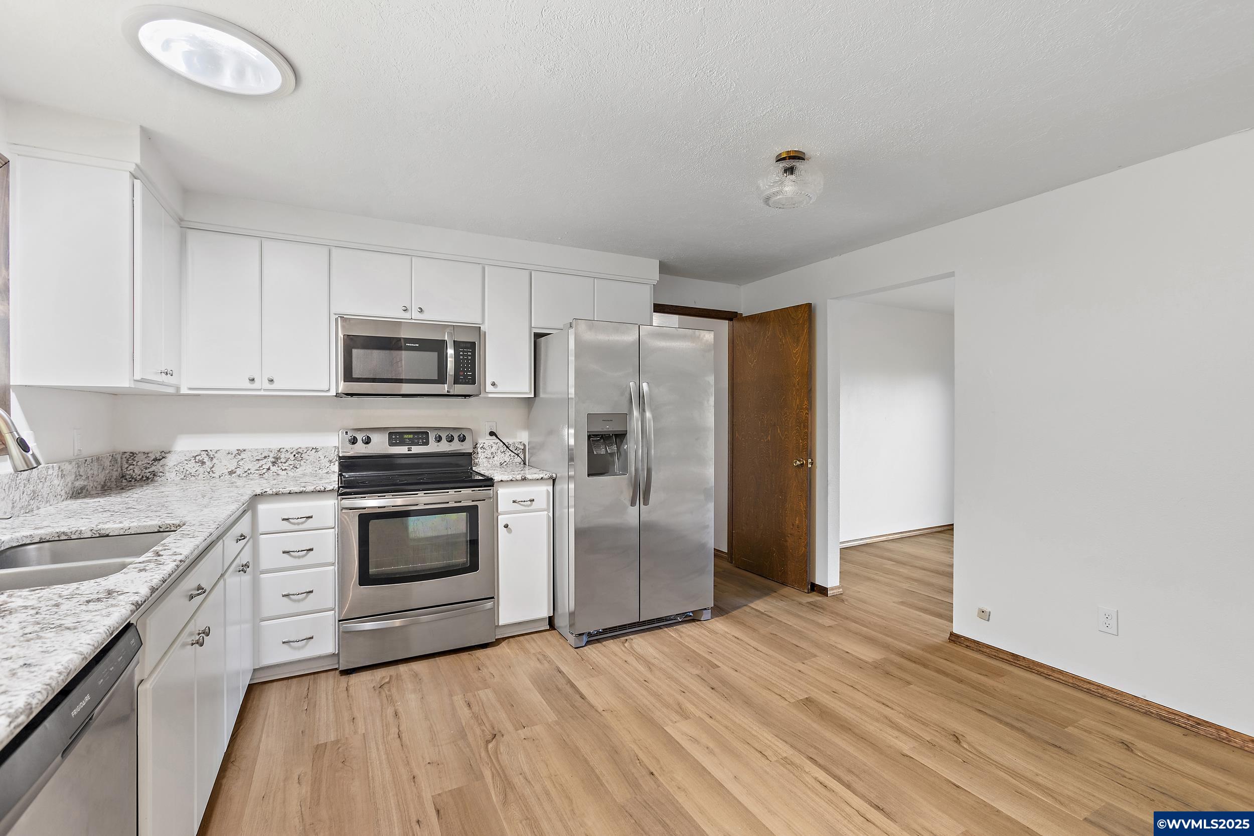30399 Rancho Road Lebanon, OR 97355 - Photo 10 of 41 Gallery Image 10