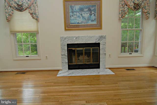 9226 Ispahan Loop Laurel, MD 20708 - Photo 8 of 29 Interior General
