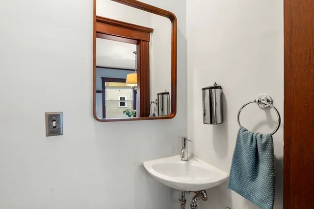 $754,500 | 52 Hawthorne Street, Unit 1, Belmont, MA 02478