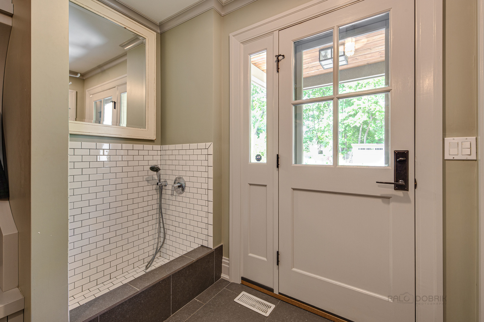 50 Ravine Forest Drive Lake Bluff, IL 60044 - Photo 25 of 44 a bathroom with a shower