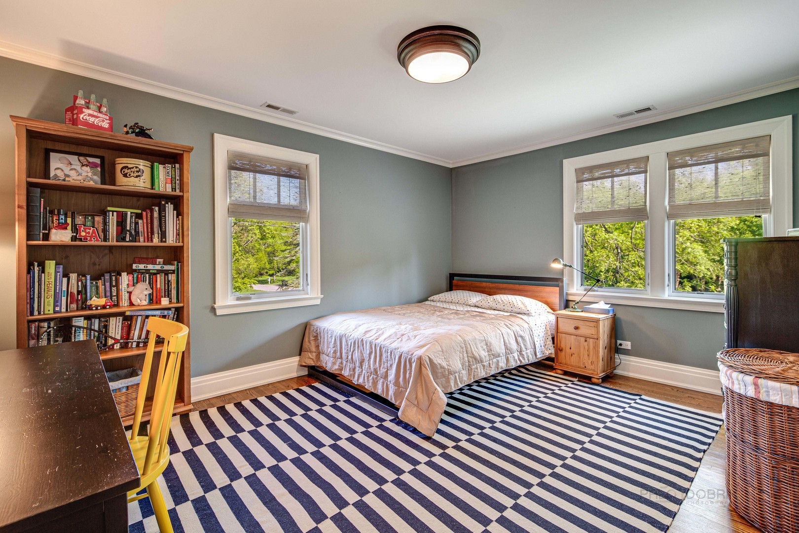 50 Ravine Forest Drive Lake Bluff, IL 60044 - Photo 34 of 44 a spacious bedroom with a bed and a large window