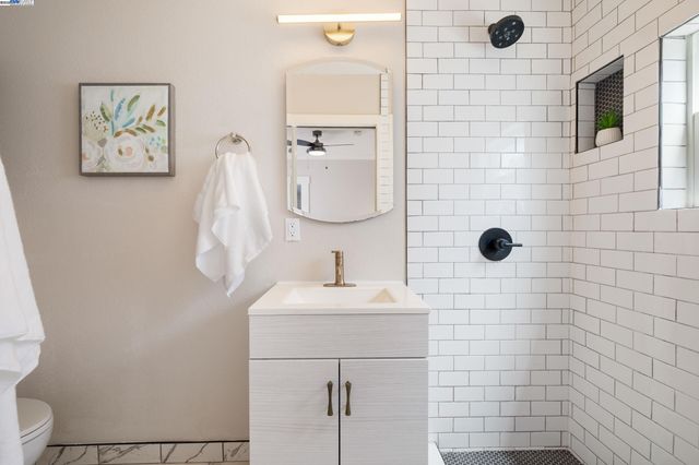 $784,888 | 2133 East 30th Street, Oakland, CA 94606