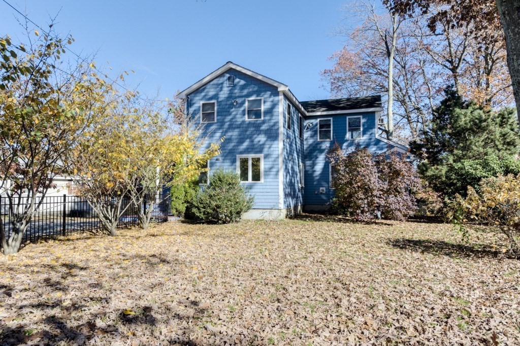 18 Bergin Lane Worcester, MA 01602 - Photo 2 of 42 a front view of a house with a yard