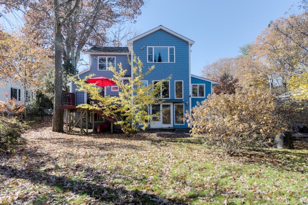 18 Bergin Lane Worcester, MA 01602 - Photo 5 of 42 a front view of house with yard and trees around