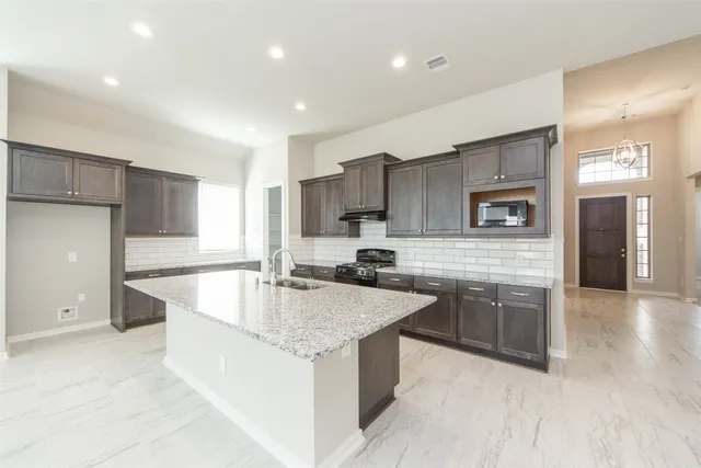 $2,500 | 2131 Wisteria Cove Drive, Fulshear, TX 77494