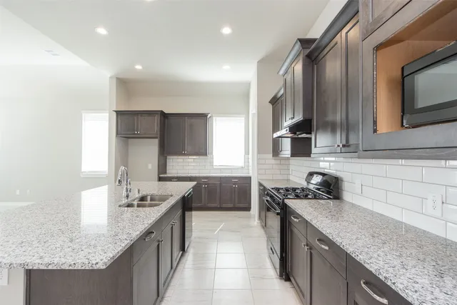 $2,500 | 2131 Wisteria Cove Drive, Fulshear, TX 77494