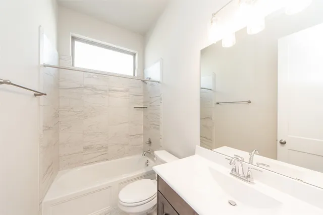 $2,500 | 2131 Wisteria Cove Drive, Fulshear, TX 77494