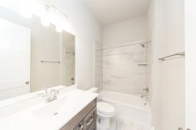 $2,500 | 2131 Wisteria Cove Drive, Fulshear, TX 77494