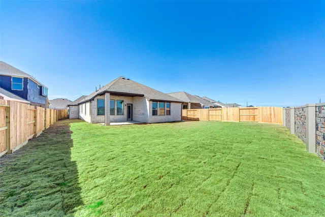 $2,500 | 2131 Wisteria Cove Drive, Fulshear, TX 77494