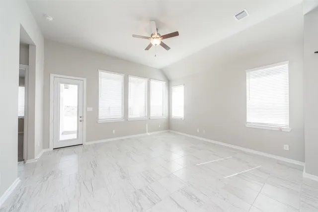 $2,500 | 2131 Wisteria Cove Drive, Fulshear, TX 77494