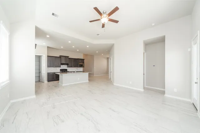 $2,500 | 2131 Wisteria Cove Drive, Fulshear, TX 77494