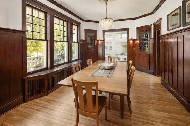 $3,995,000 | 2700 West Lake Of The Isles Parkway, Minneapolis, MN 55416