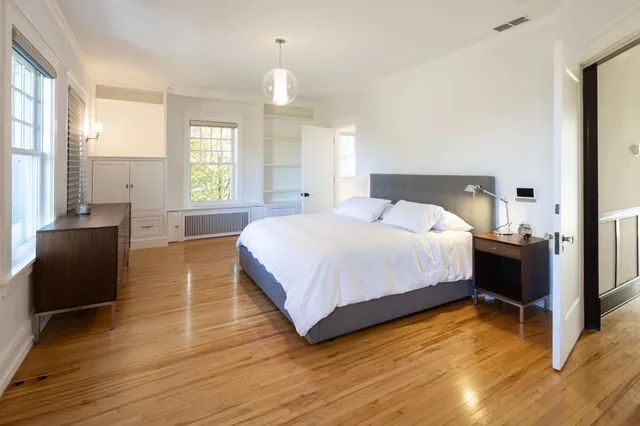 $3,995,000 | 2700 West Lake Of The Isles Parkway, Minneapolis, MN 55416