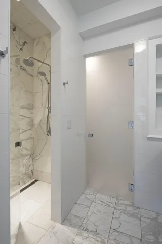 $3,995,000 | 2700 West Lake Of The Isles Parkway, Minneapolis, MN 55416