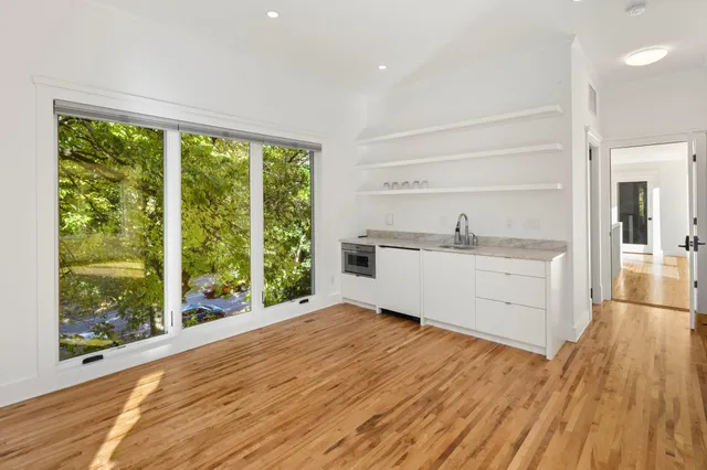 $3,995,000 | 2700 West Lake Of The Isles Parkway, Minneapolis, MN 55416