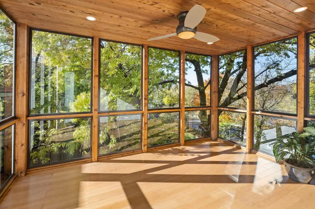 $3,995,000 | 2700 West Lake Of The Isles Parkway, Minneapolis, MN 55416