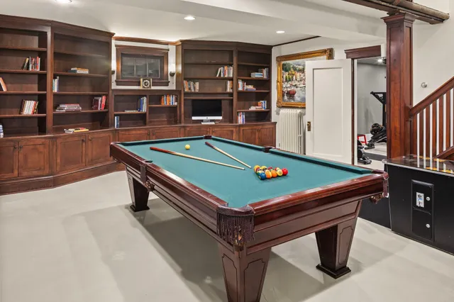 $3,995,000 | 2700 West Lake Of The Isles Parkway, Minneapolis, MN 55416